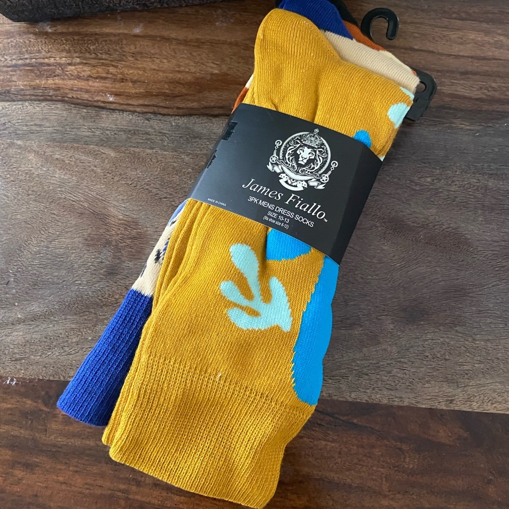 James Fiallo Men’s 3 pack of colorful dress socks
